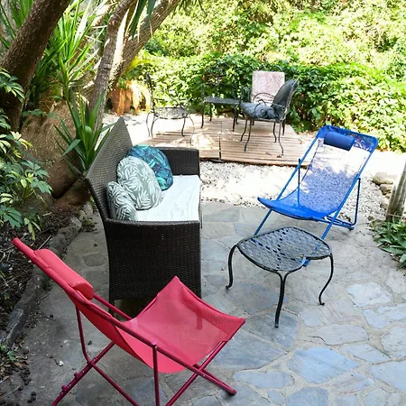 Maison Deux Chambres, Garage, Jardin, Chez Nadine *